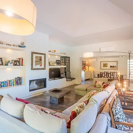 Adelaide * Quarteira